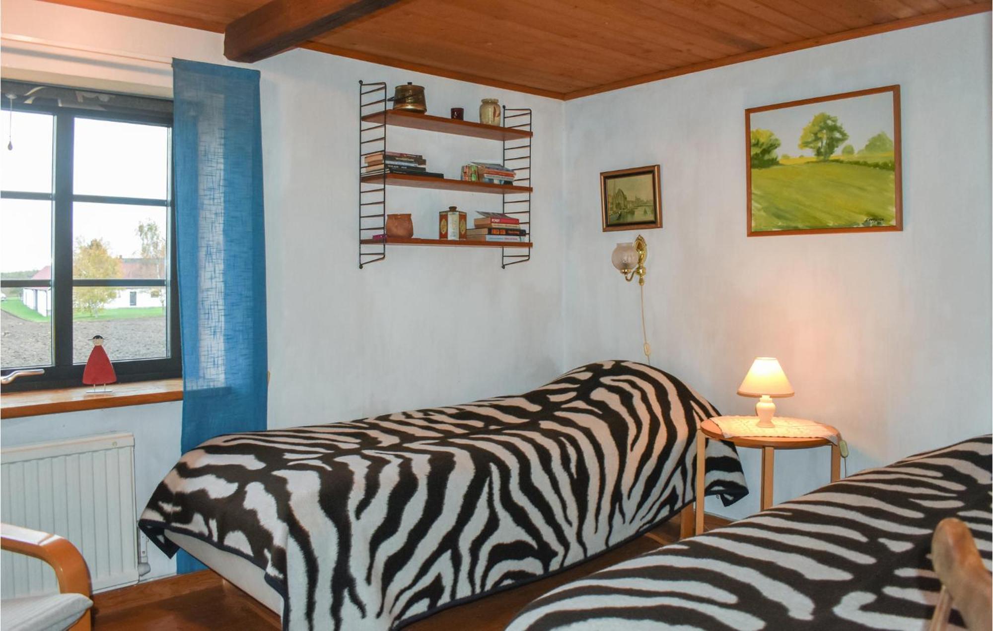 1 Bedroom Cozy Home In Simrishamn Gladsax エクステリア 写真