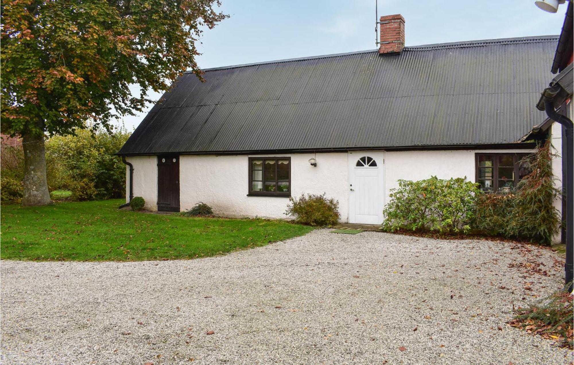 1 Bedroom Cozy Home In Simrishamn Gladsax エクステリア 写真